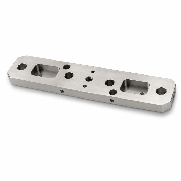 Piastra di montaggio lavorata a CNC